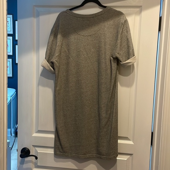 Southern Proper weathered jersey dress. - Picture 4 of 4